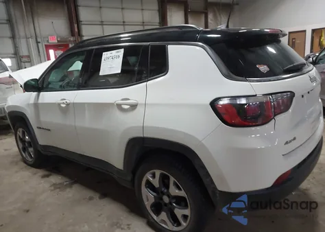 2019 Jeep Compass Limited 4X4 из США, поврежденный, VIN 3C4NJDCBXKT673956